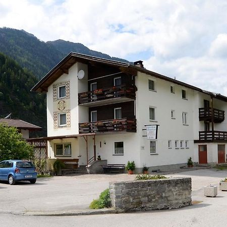 Hotel Haus Gamsblick à Umhausen Extérieur photo