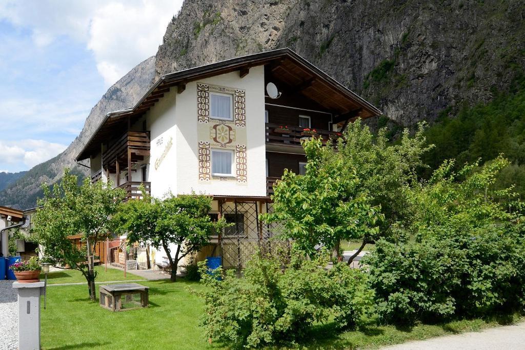 Hotel Haus Gamsblick à Umhausen Extérieur photo
